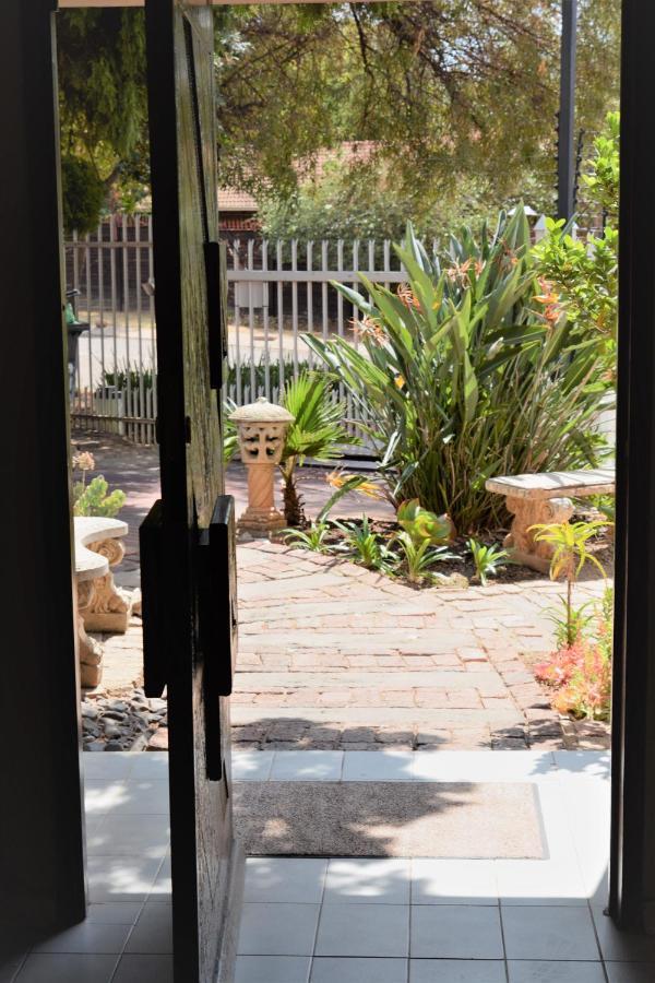 Pta East Guest House Pretoria-Noord Exterior foto